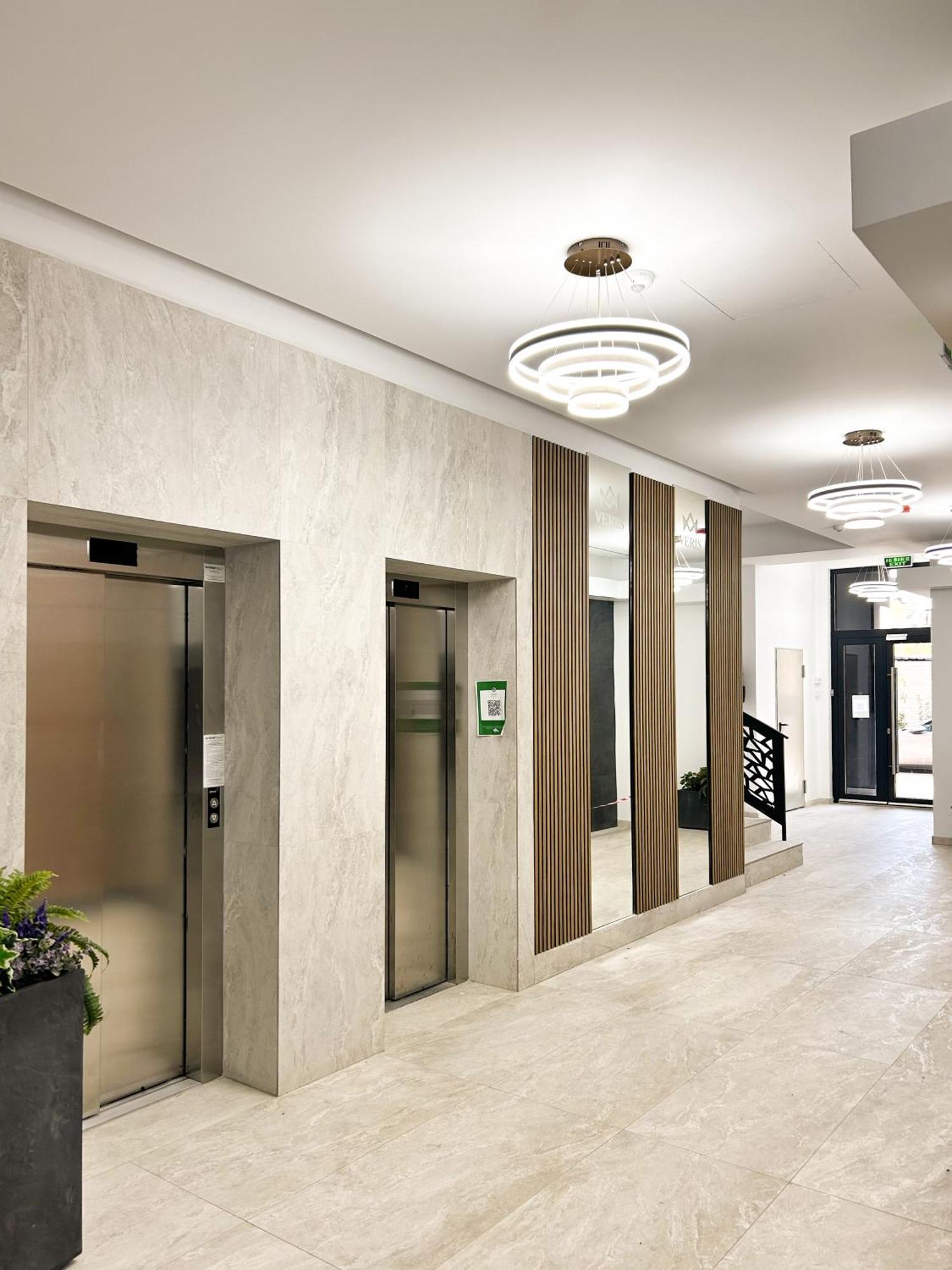 The Cozy Flat - Modern, New, 2 Rooms Apartment, Parking Bukarest Exterior foto